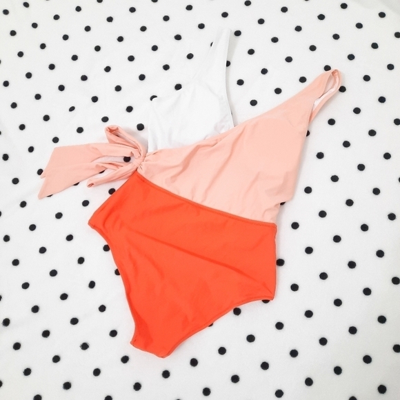 CUPSHE Color Block Wrap One Piece Swimsuit M NWT - Picture 4 of 9